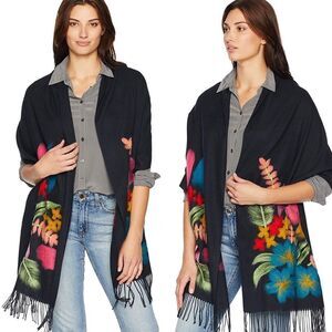 Echo Design Womens Needle Felted Flower Wrap NEW